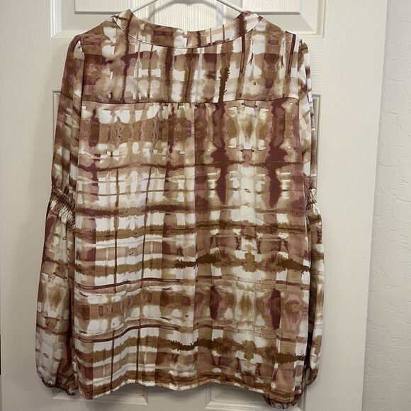 Nine West Size Large Smocked Puff Sleeve Popover Top Women NWT - Picture 3 of 9